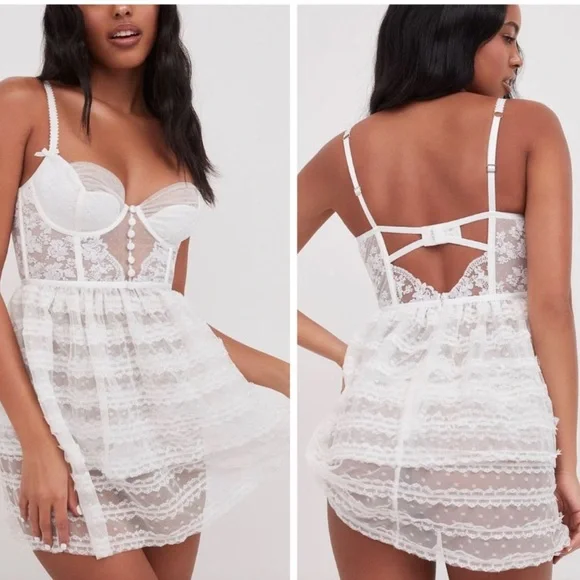 embroidery lace dress Fantasy A-Line Lace Long Sleeves Wedding Dresses Plus Size Gothic Black Dress COCOMELODY CW3156, 35 Days / As Picture:Ivory/Nude / US16-UK18-EUR46 main image 0